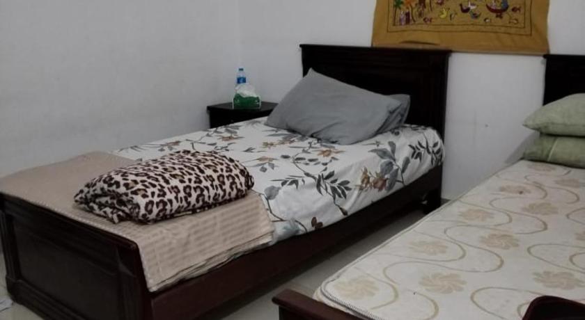 Digital Nomad Hub - Wifi Available - image 22