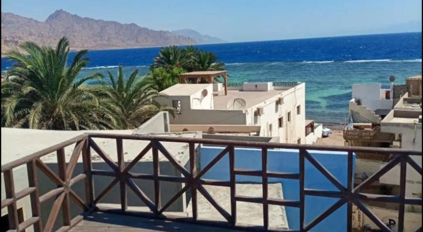 Digital Nomad Hub - Wifi Available - image 13