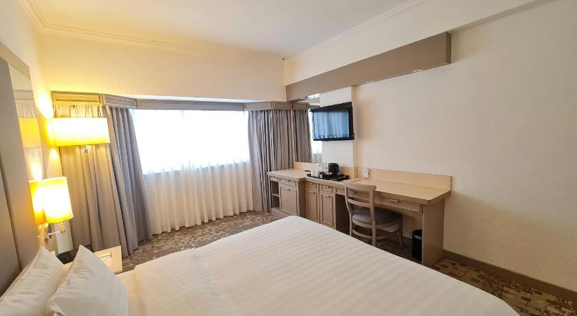 Image of Superior King Room 10