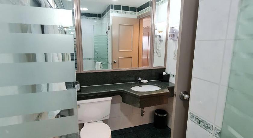 Image of Superior Twin Room 15