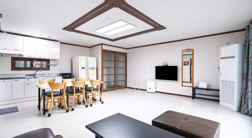 仁川 Yeongheungdo Haesong Pension 3星级 民宿 大堂