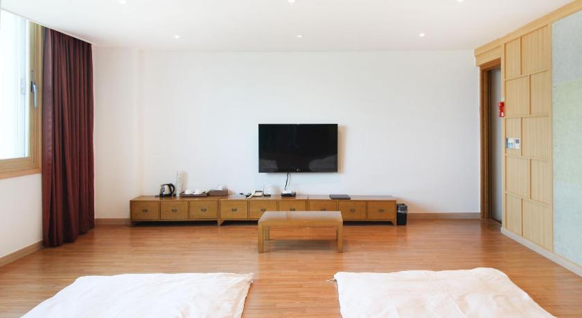 Image of Quadruple Room 3