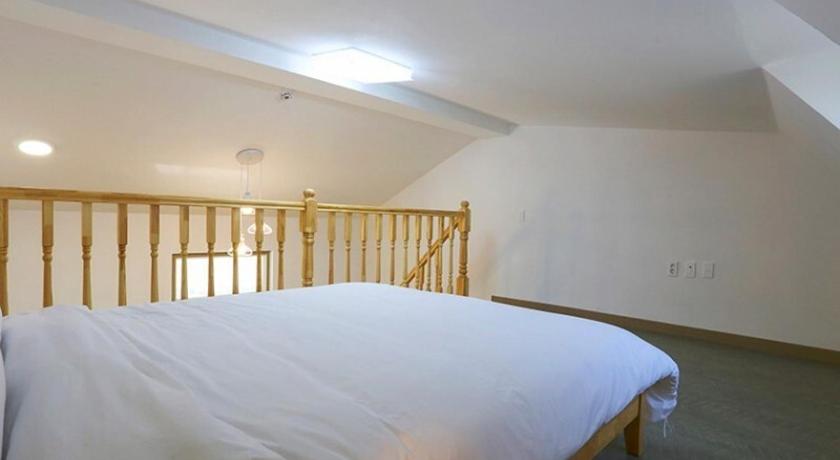 Image of Double Room 7