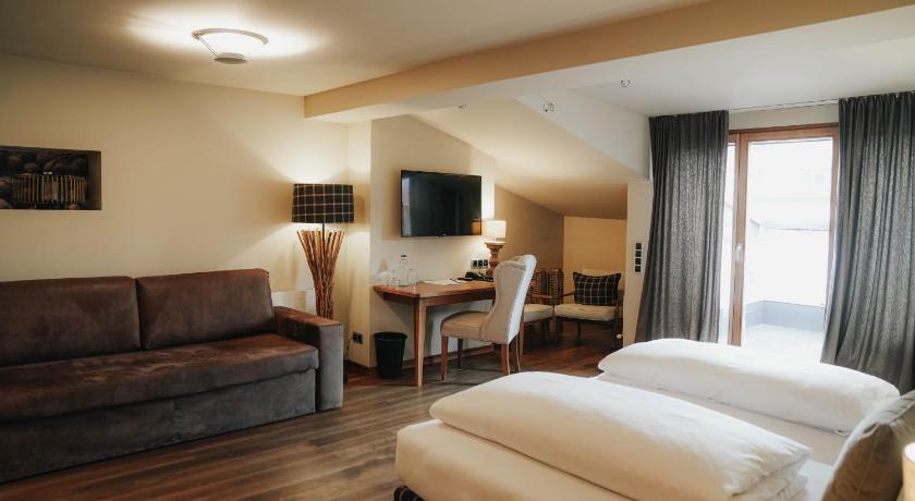 รูปของRössl CLASSIC SUITE 4