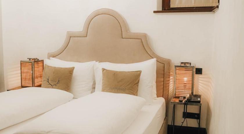 รูปของห้องพักเตียงใหญ่หรือเตียงแฝด (Double or Twin Room) 2