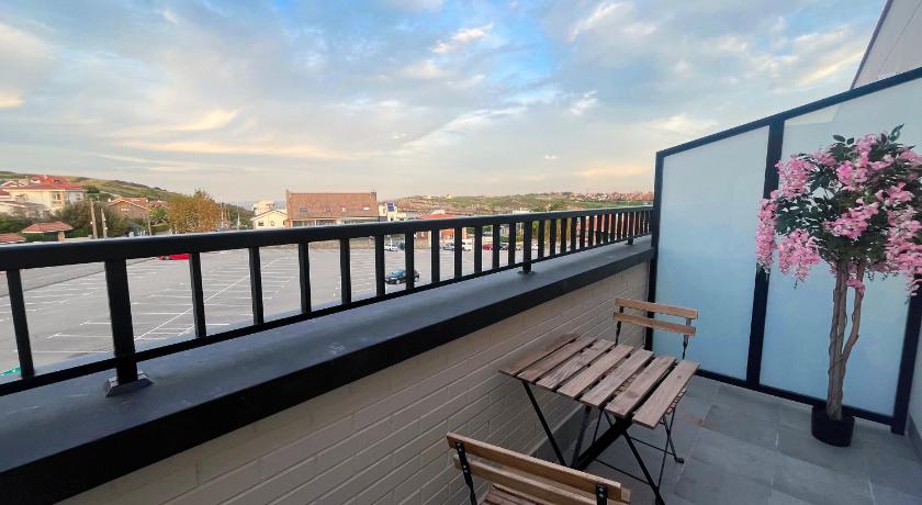 サンタ・クルス・デ・ベサナ La marina sunset 3000 4つ星 ゲストハウス レストラン