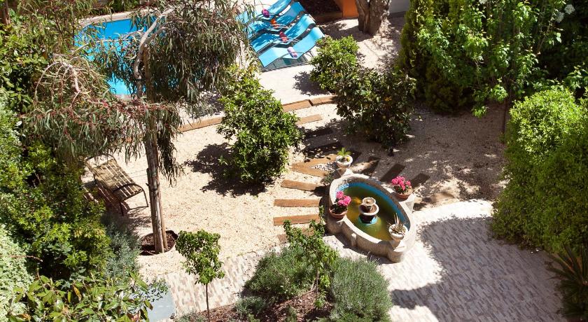Authentic  Modernist villa in Barcelona city. - image 6