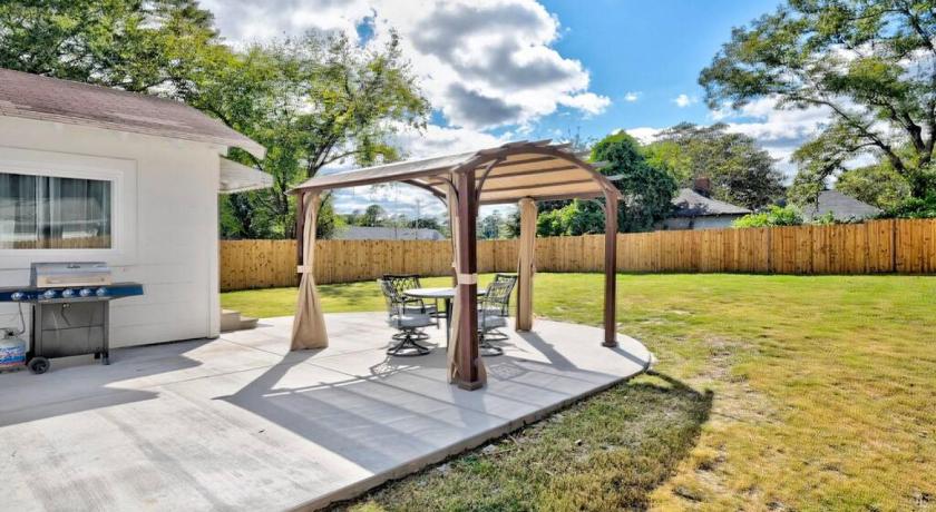 メイコン (GA) The Cozy House In Quiet Ingleside Area 4つ星 宿泊施設 レストラン