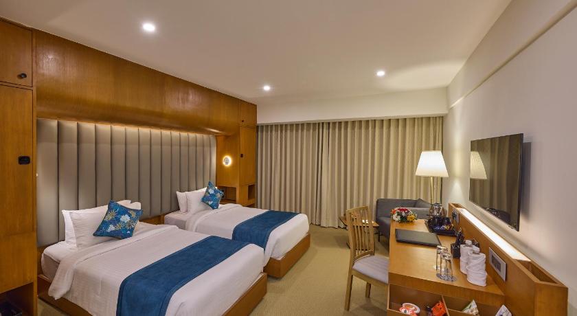 Grand Premier Room Canal View - 2 Single Beds