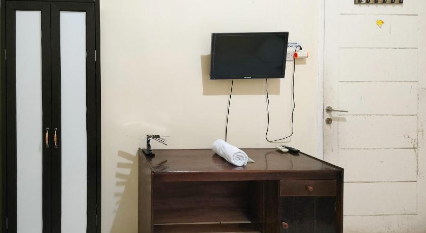 Hasana Guest House Syariah near Royal Plaza RedPartner – Surabaya, IL