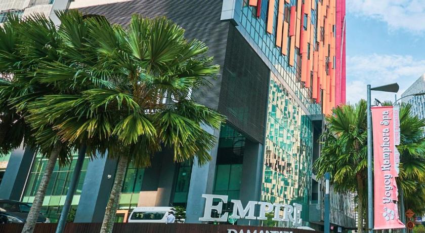 QQ Empire Damansara hotel room - image 8