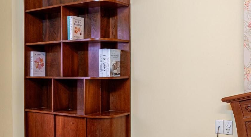 ホーチミン Hoàng Long Hotel By Cozrum 2つ星 ホテル プール