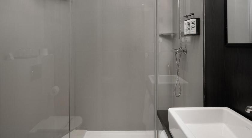 Immagine di Matrimoniale o Doppia con Letti Separati (Double or Twin Room) 17