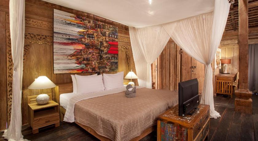 Image of Four-Bedroom Residence with Private Pool 8
