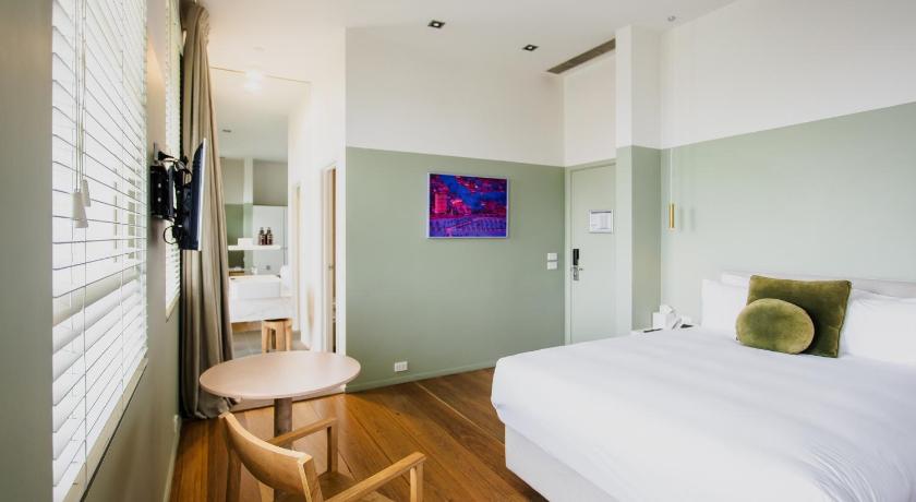Image of Superior Room 3