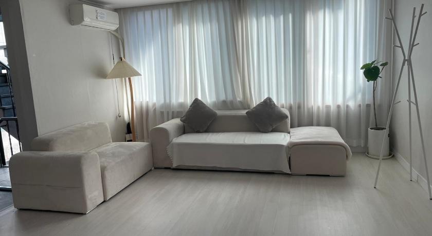 Image of Three-Bedroom Suite 3