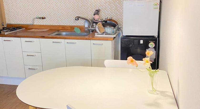 Image of Standard twin shared facilities 9