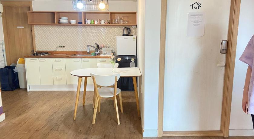 Image of 6-Bed Dormitory -- Female Only 10