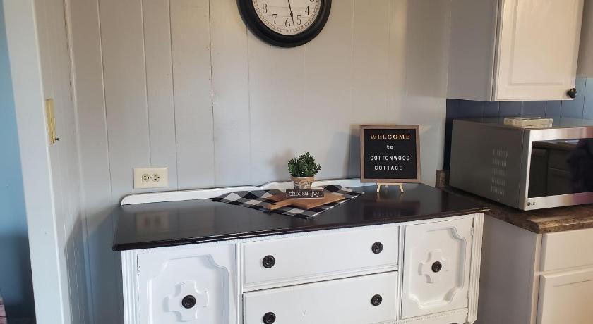 오드 Quiet Cozy Cottonwood Cottage in Scotia 4성급 숙소 부대시설