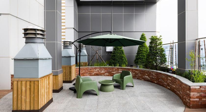 Incheon Grand Bleu Hotel & Residence Hotel exterior