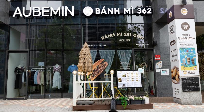 Incheon Grand Bleu Hotel & Residence Hotel lobby