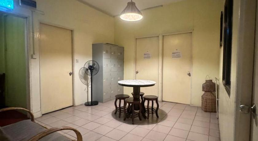 Image of 10-Bed Male Dormitory Room 0