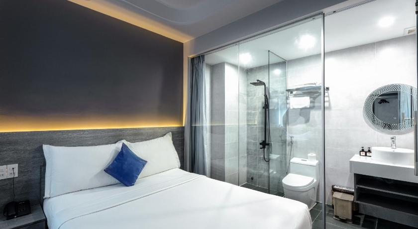 Image of Deluxe Double or Twin Room (No Window) 0