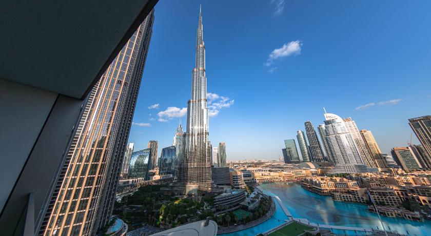 Grande Signature Residence, Burj Khalifa and Fountain View
