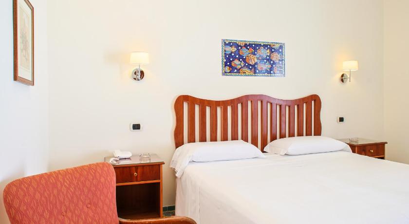 Kétszemélyes superior szoba terasszal (Superior Double Room with Terrace) fotója 13