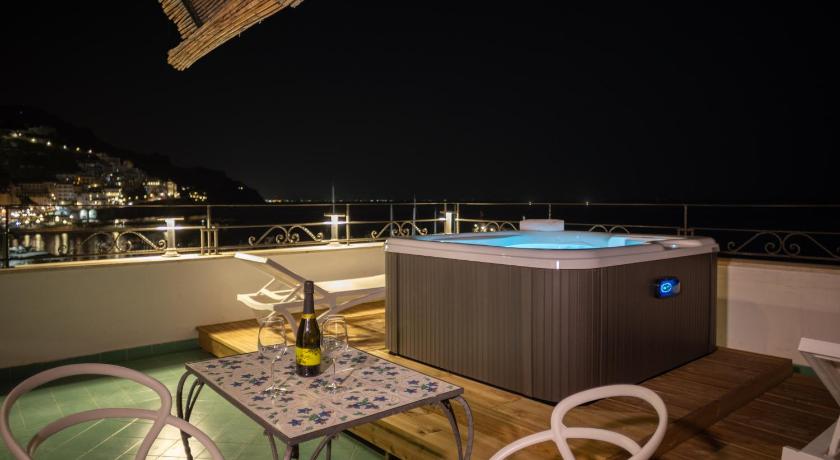 Deluxe Double or Twin Room with Spa Bath fotója 13