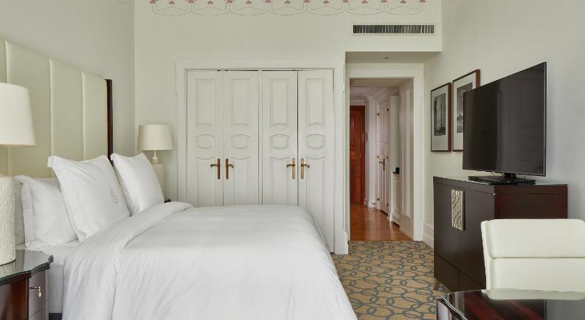 Image of Danube River View Room with King Bed 9