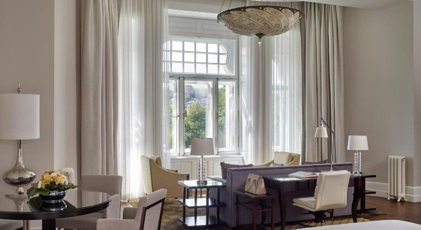 Image of River View Park Suite with Two Queen beds 3