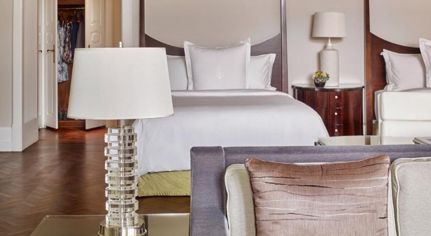 Image of River View Park Suite with Two Queen beds 4