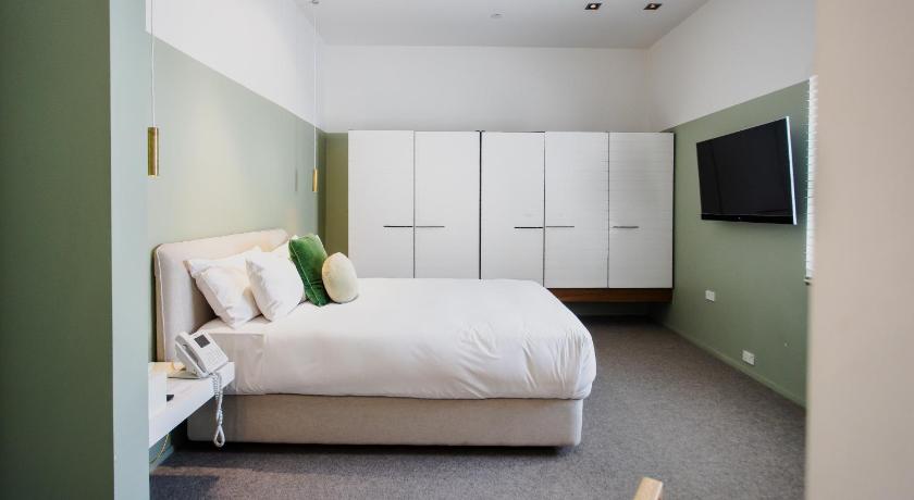 Image of Deluxe Room 9