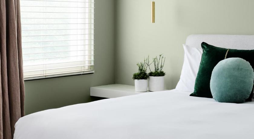 Image of Boutique Room 3