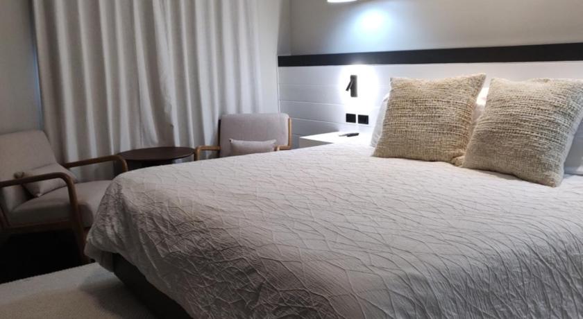 Superior King Room - Verandah Access attēls 1