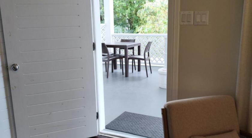 Superior King Room - Verandah Access attēls 7