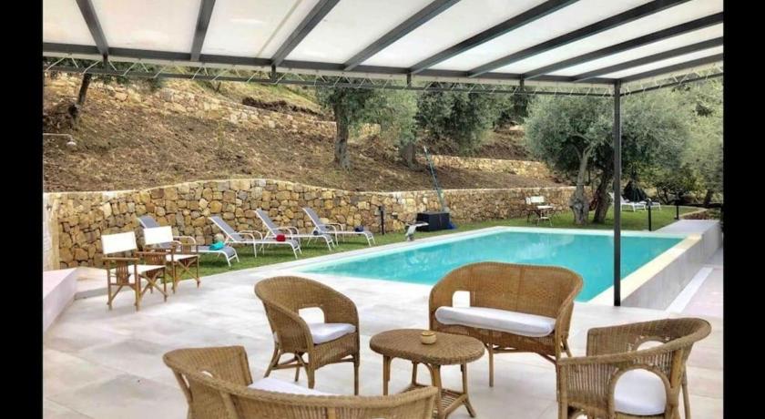 Villa Cefalu private pool - image 12