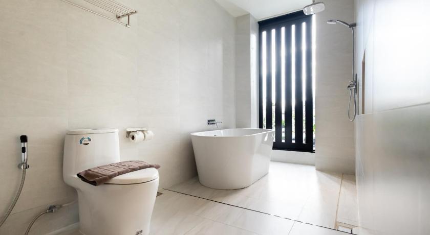 Image of Junior Suite with Bathtub 11