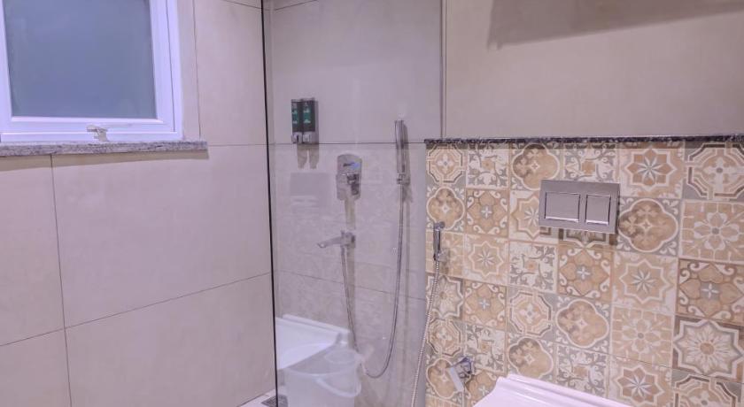 World Inn Hotel - image 46