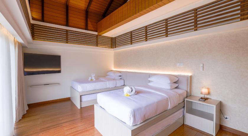 Image of Four-Bedroom Beachfront Villa 16
