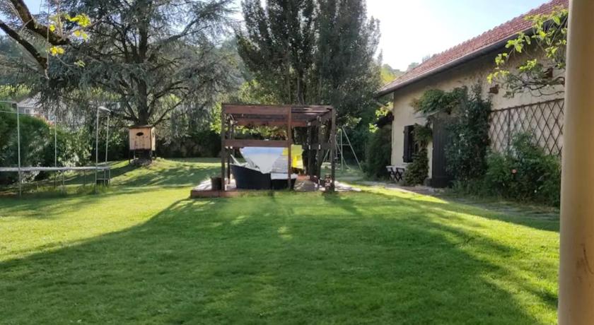 Maison chalet au calme avec jardin