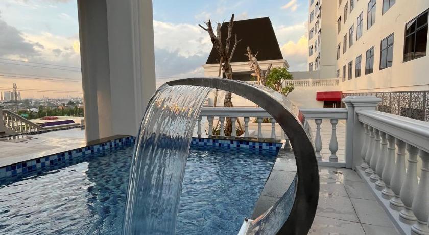Grand Travello Hotel Bekasi - image 21
