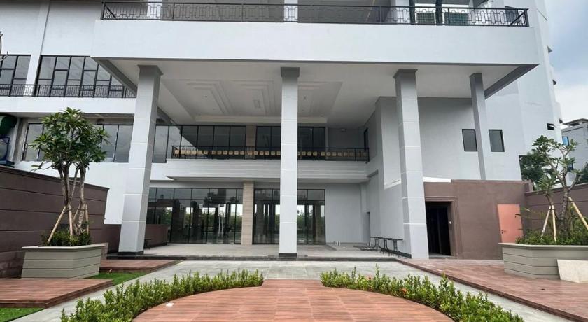 Grand Travello Hotel Bekasi - image 23