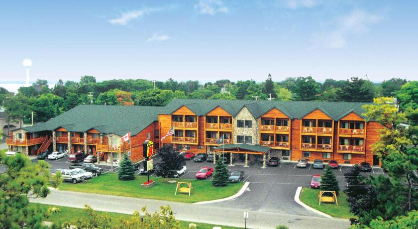 Super 8 By Wyndham Bridgeview Of Mackinaw City photo