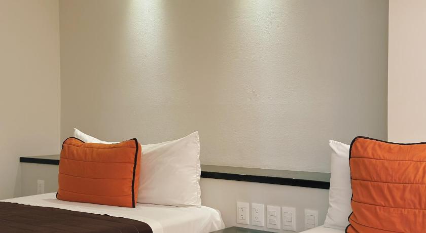 Image of Double Room with Two Double Beds 10