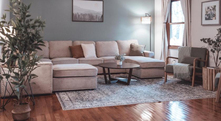 로건 (OH) Bigfoot's Hideout - A Hocking Hills Escape 5성급 숙소 스위트룸