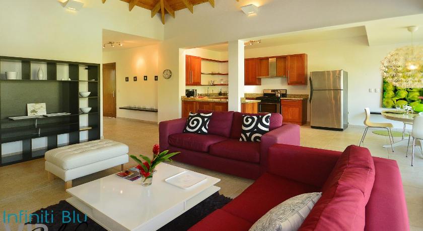 Image of Apartment with Pool View 7