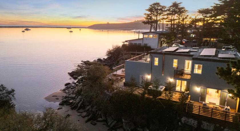 Experience the Pinnacle of Coastal Living at Harbour House