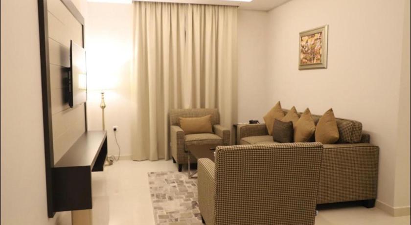 Gold Inn Serviced Apartment - image 9